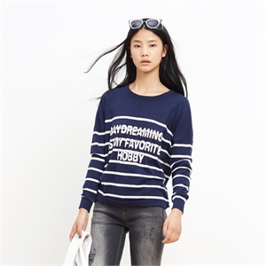 特斯邦威2015秋装新款女装圆领<em>条纹款毛衣</em>21